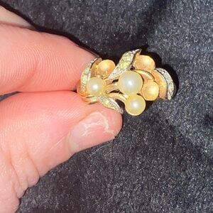 Elegant 14K Gold Pearl & Diamond Ring